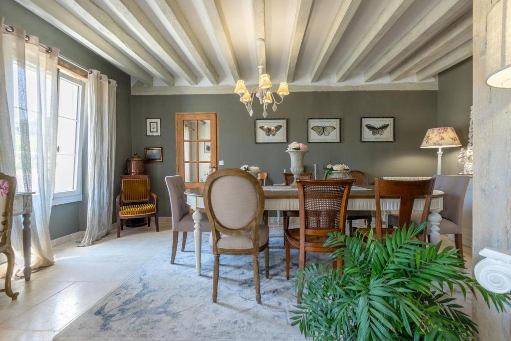 Le Clos Des Roses Chambres Et Tables D Hotes Meusnes Esterno foto