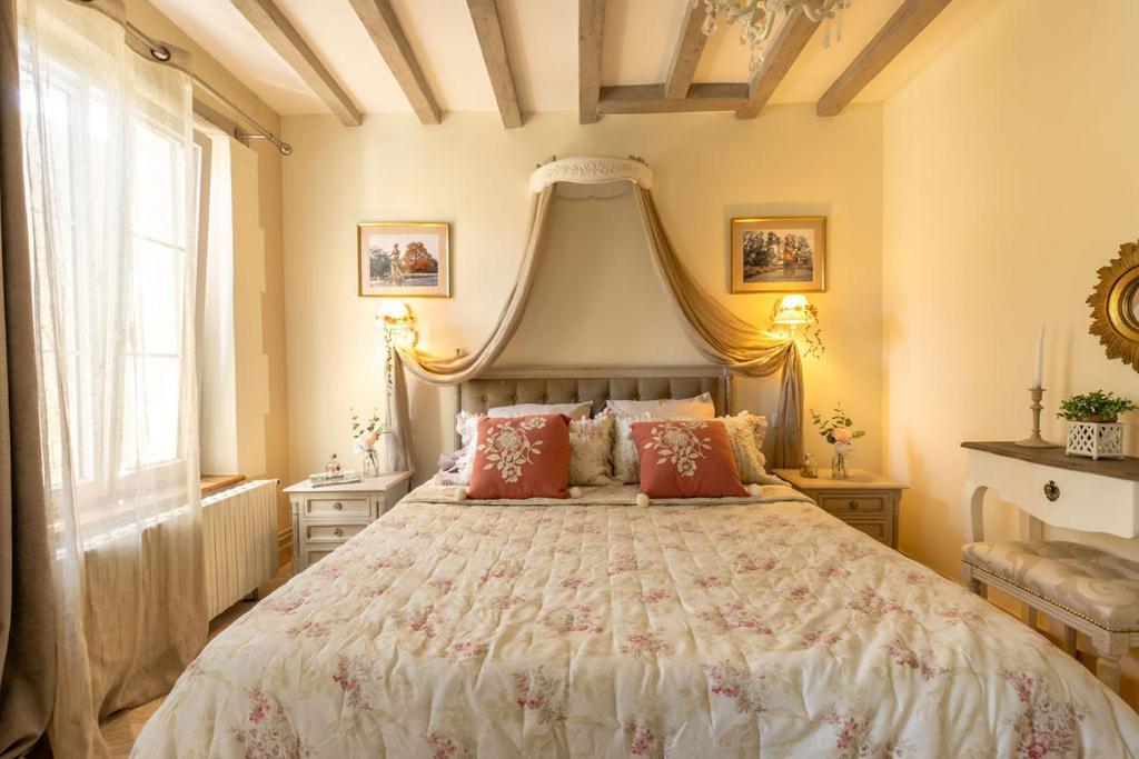 Le Clos Des Roses Chambres Et Tables D Hotes Meusnes Esterno foto