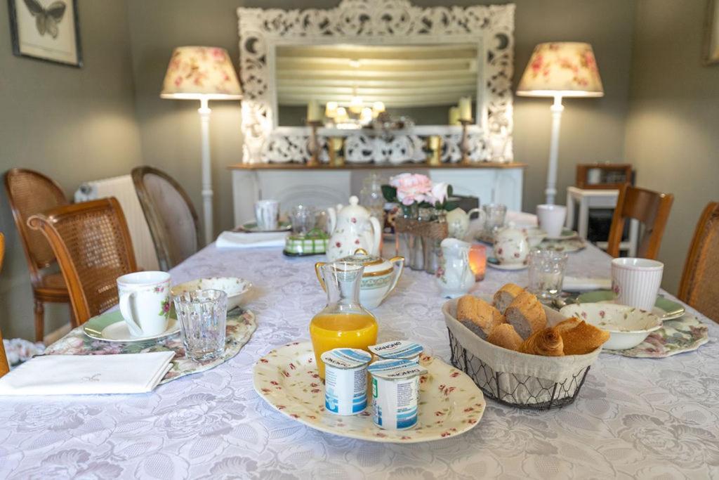Le Clos Des Roses Chambres Et Tables D Hotes Meusnes Esterno foto